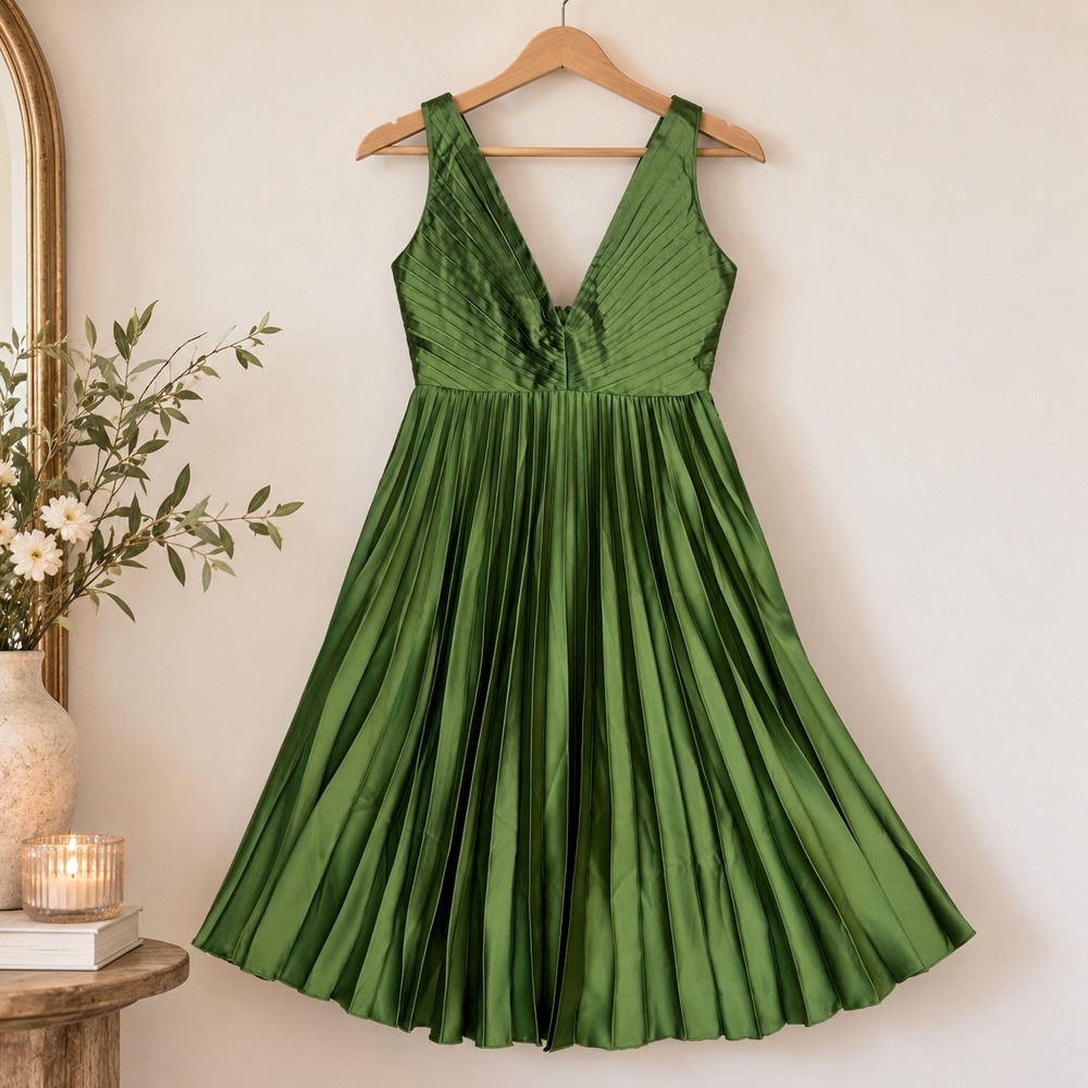 Abercrombie & Fitch Pleated Satin Mini Dress Olive Green V-Neck Tall Small T NWT